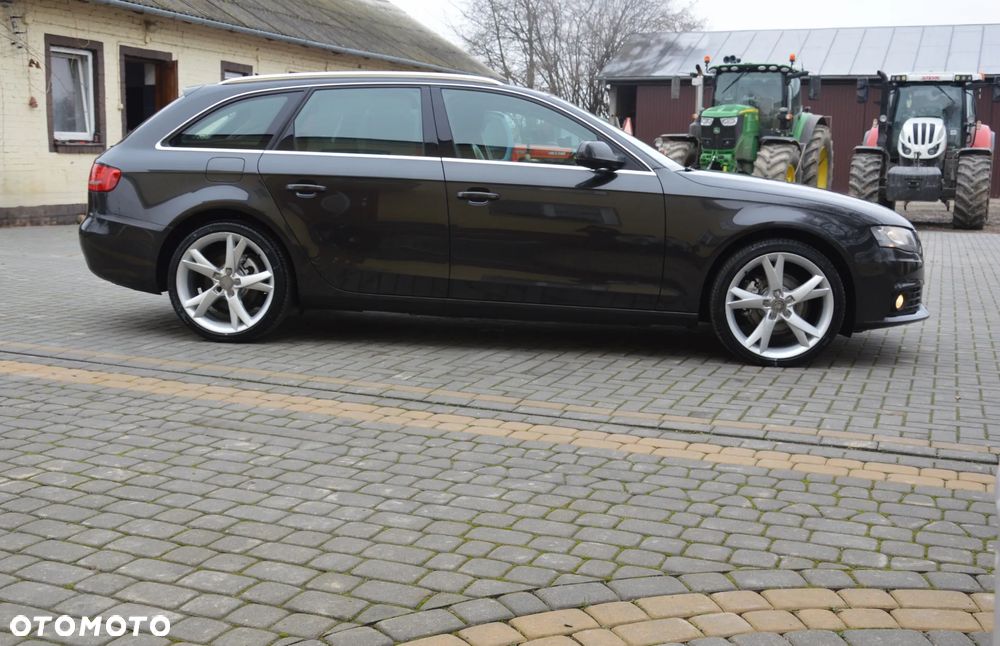 Audi A4 Avant - 11
