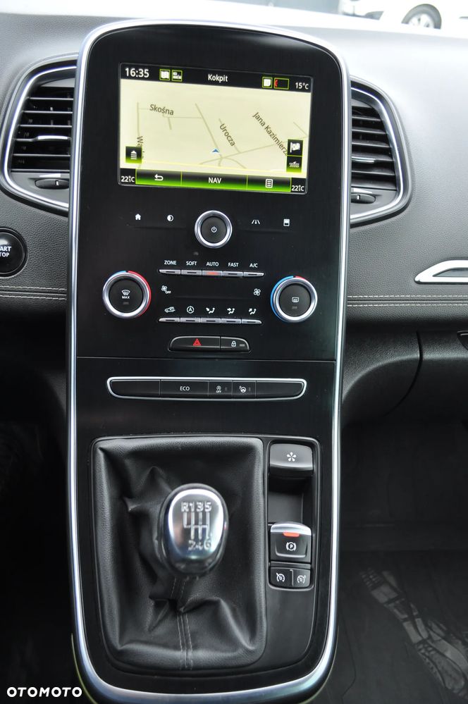 Renault Grand Scenic - 27
