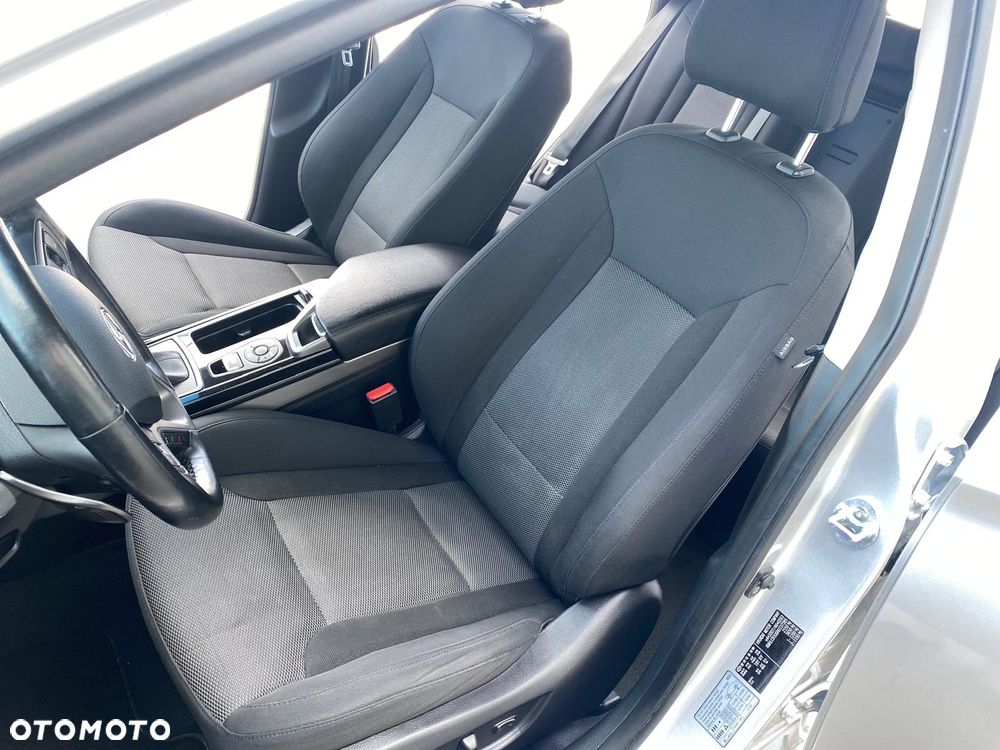 Hyundai i40 Kombi blue 1.7 CRDi DCT Premium - 16