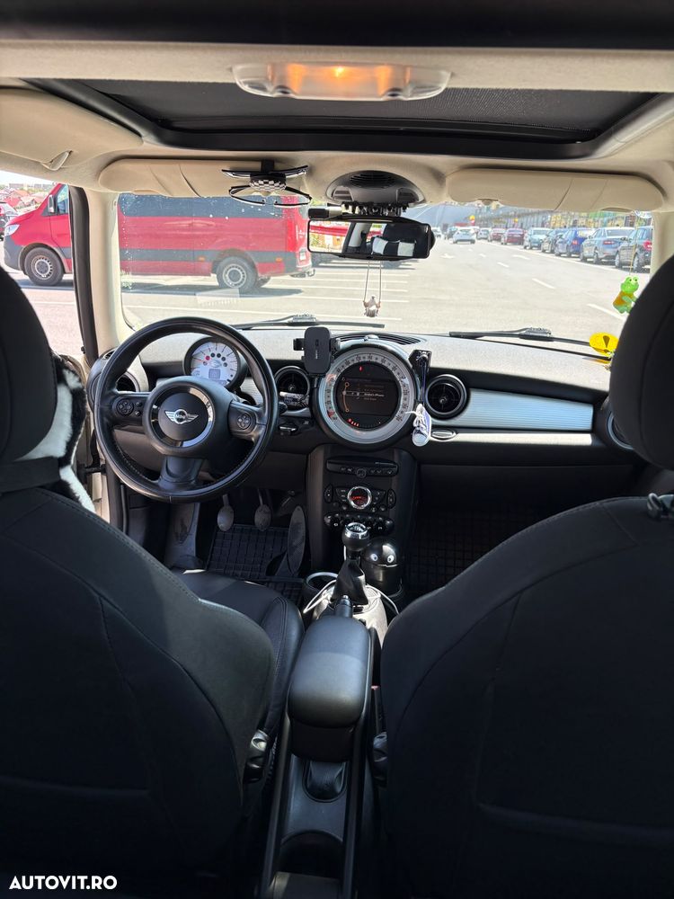 Mini Cooper 50 Camden - 16