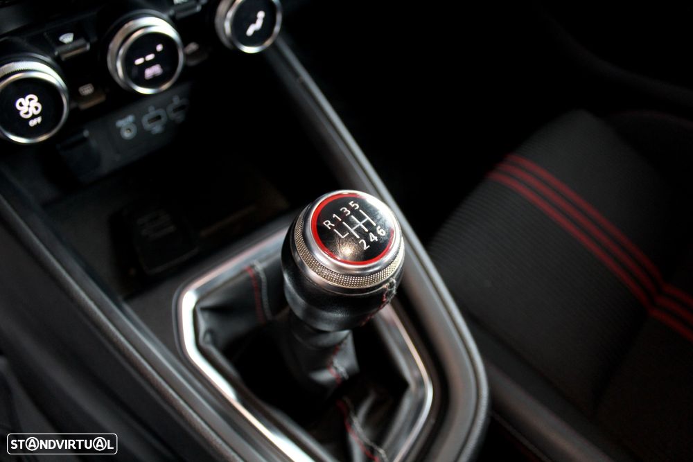 Renault Clio 1.5 Blue dCi RS Line - 11