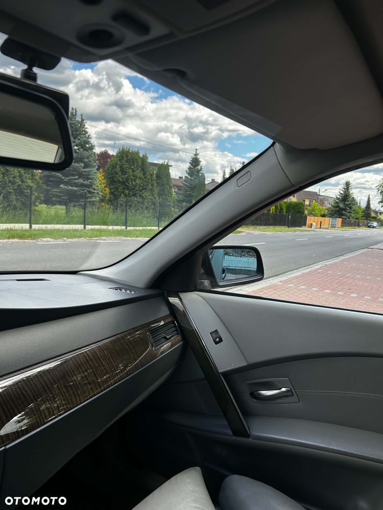 BMW Seria 5 - 34