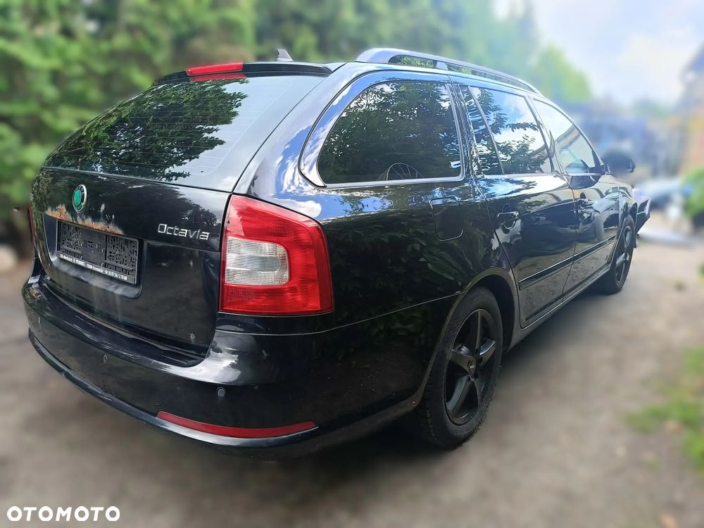 Skoda Octavia 2.0 TDI DPF RS - 16
