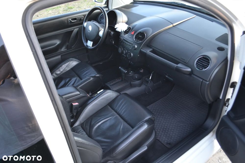 Volkswagen New Beetle 1.8 5V Automatik United - 14