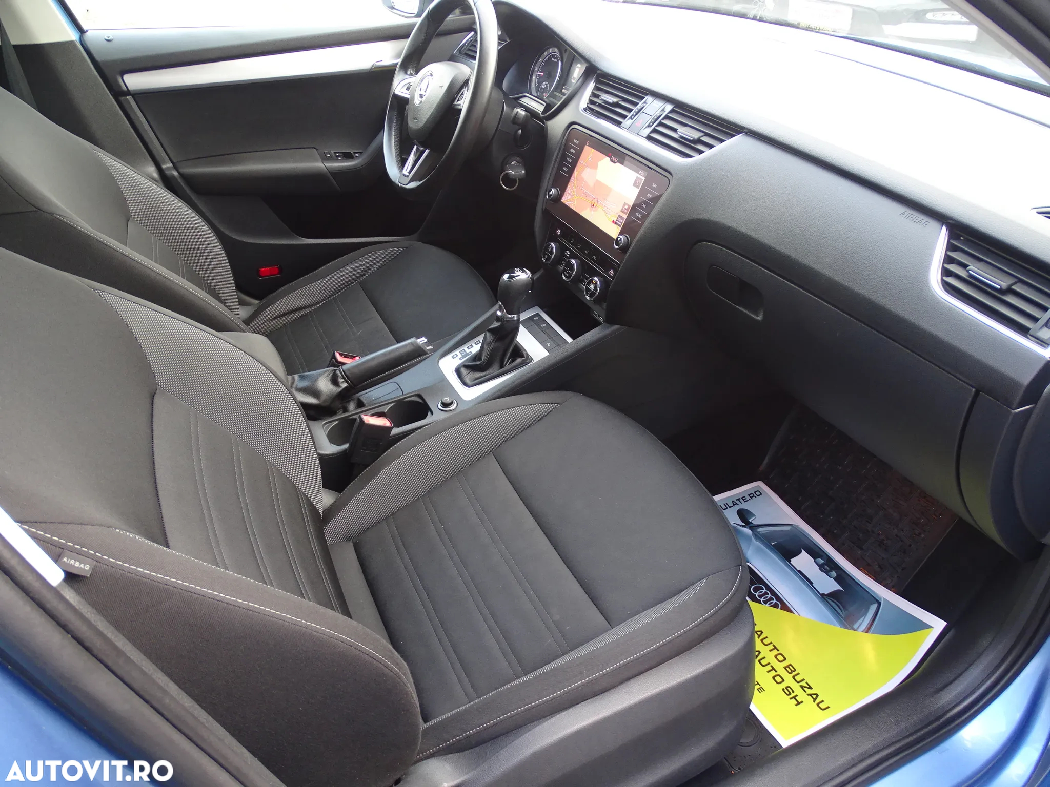 Skoda Octavia Combi Diesel 2.0 TDI DSG Style - 9