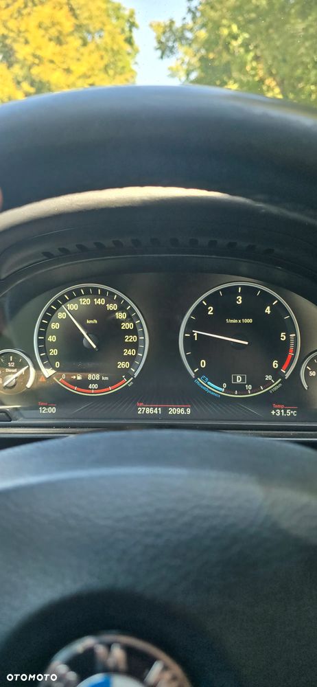 BMW Seria 5 530d xDrive - 17