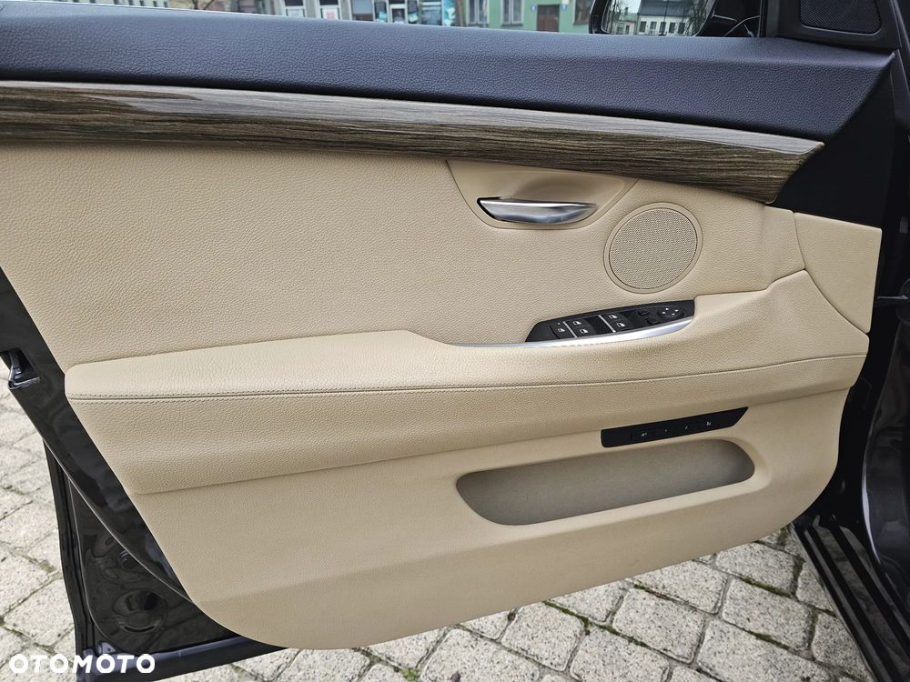 BMW 5GT 530d xDrive Luxury Line - 16