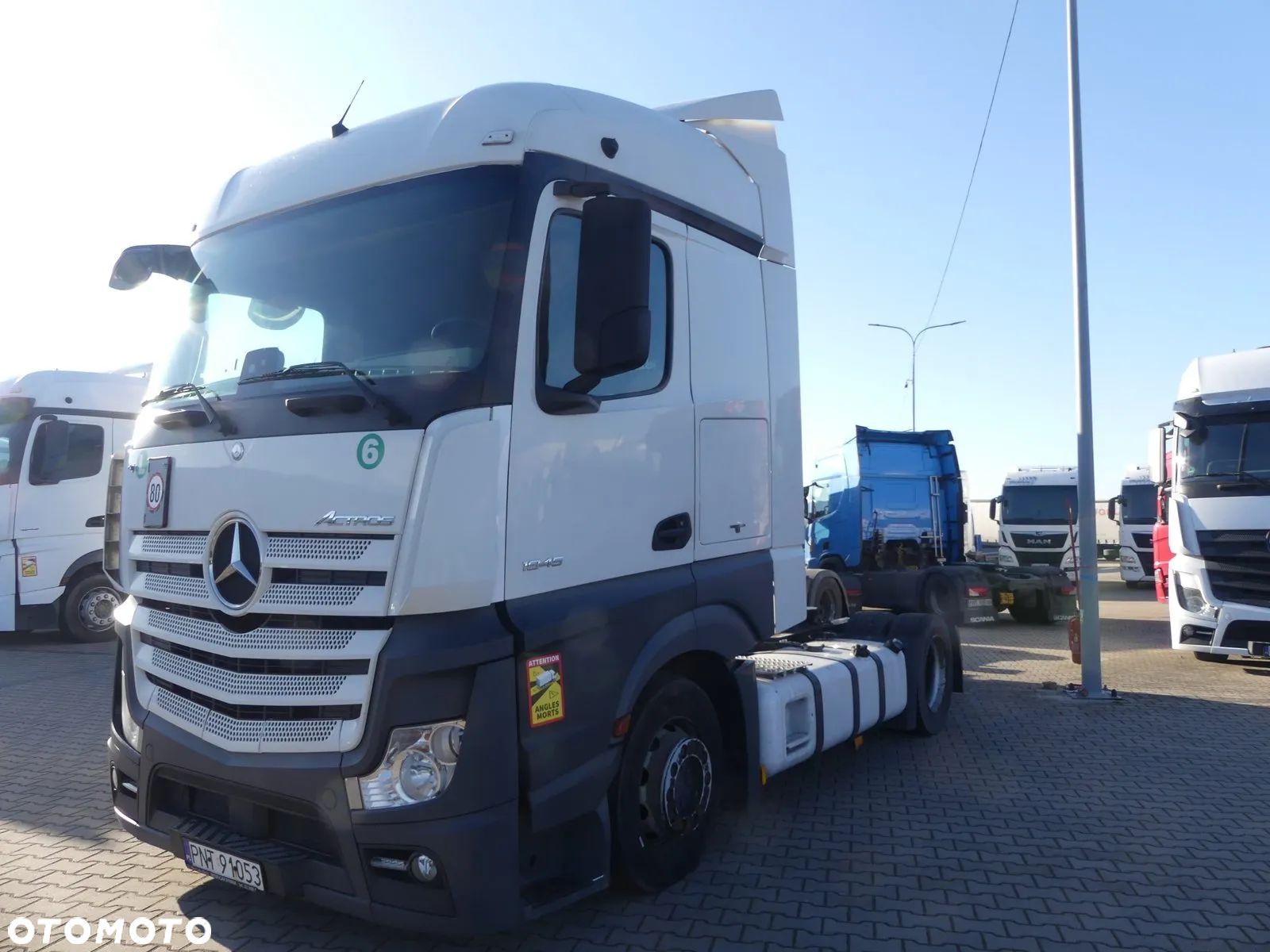Mercedes-Benz Actros - 1