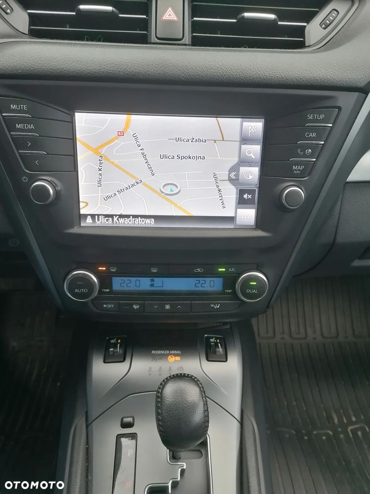 Toyota Avensis 2.0 Prestige MS - 6