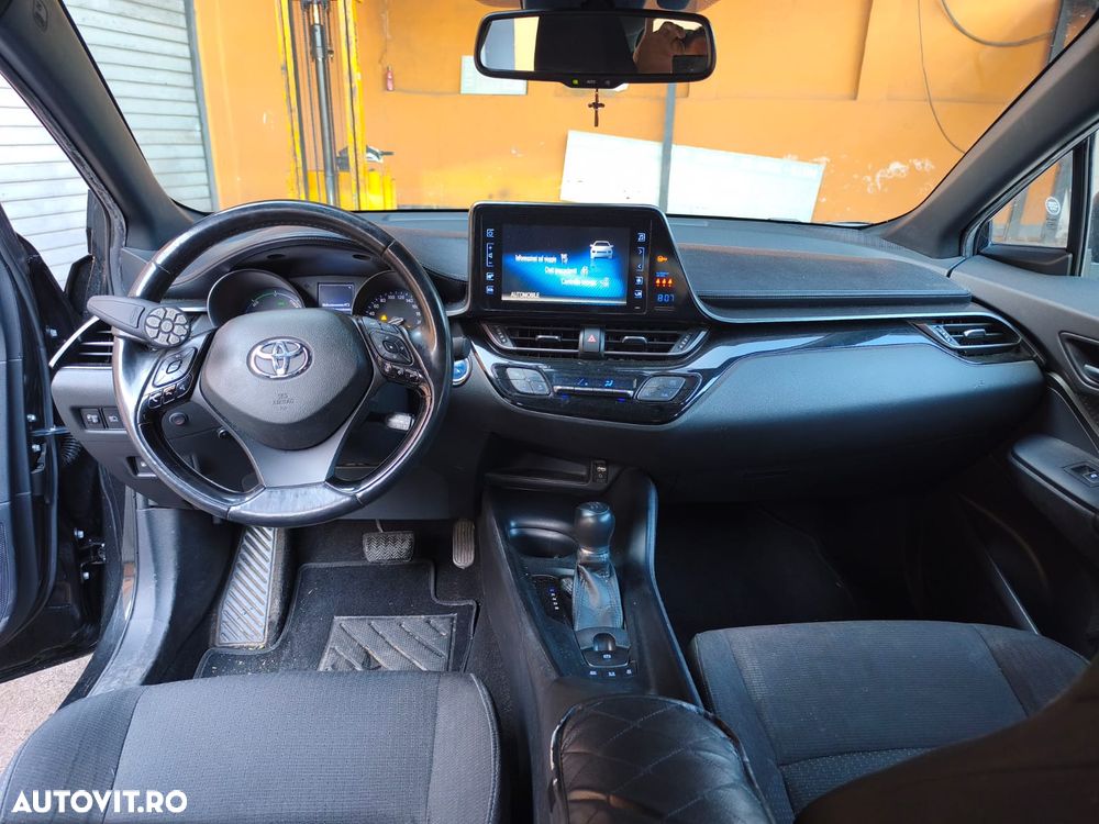 Toyota C-HR Style - 4