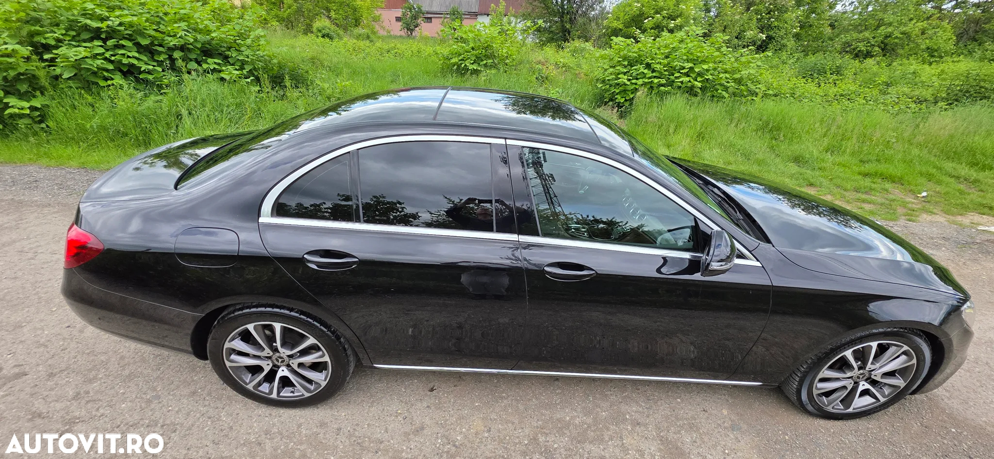 Mercedes-Benz E 220 d 9G-TRONIC AMG Line - 24