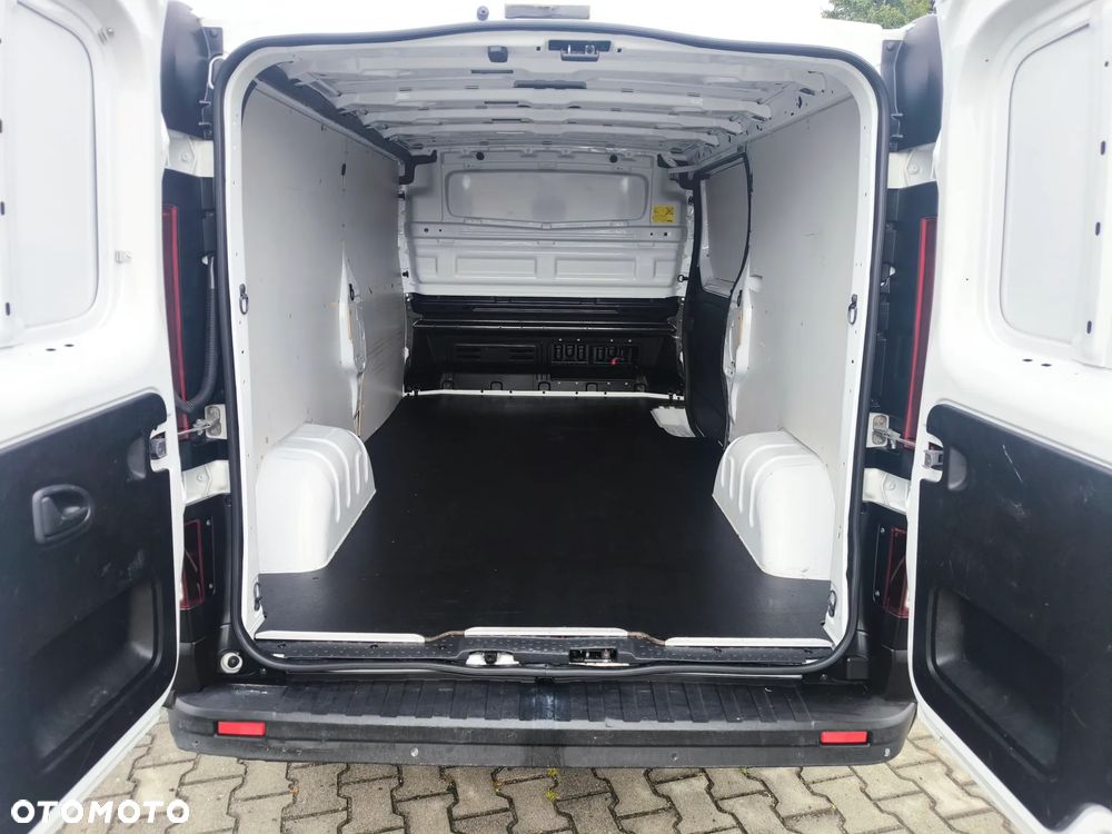 Opel Vivaro - 14