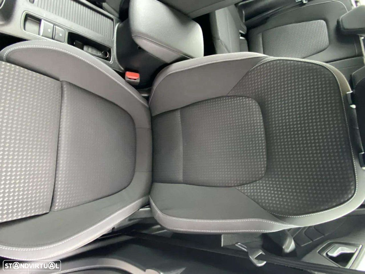 Ford Focus SW - 12
