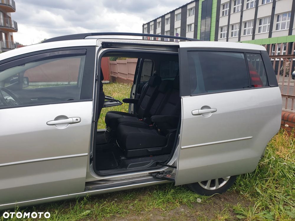 Mazda 5 - 4