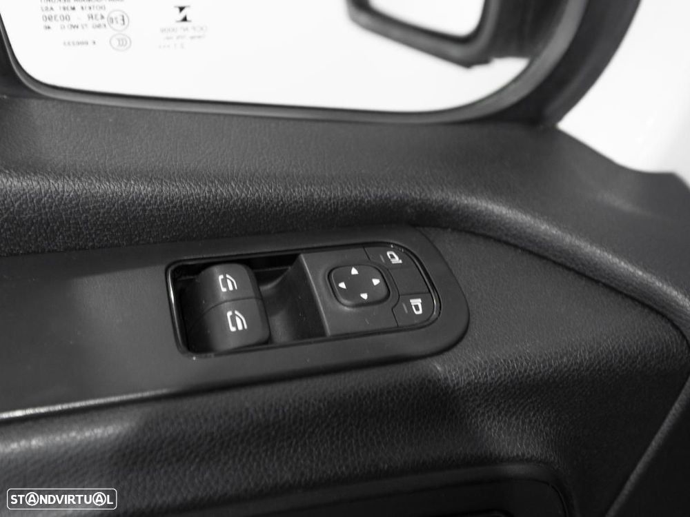 Mercedes-Benz E-SPRINTER - 12