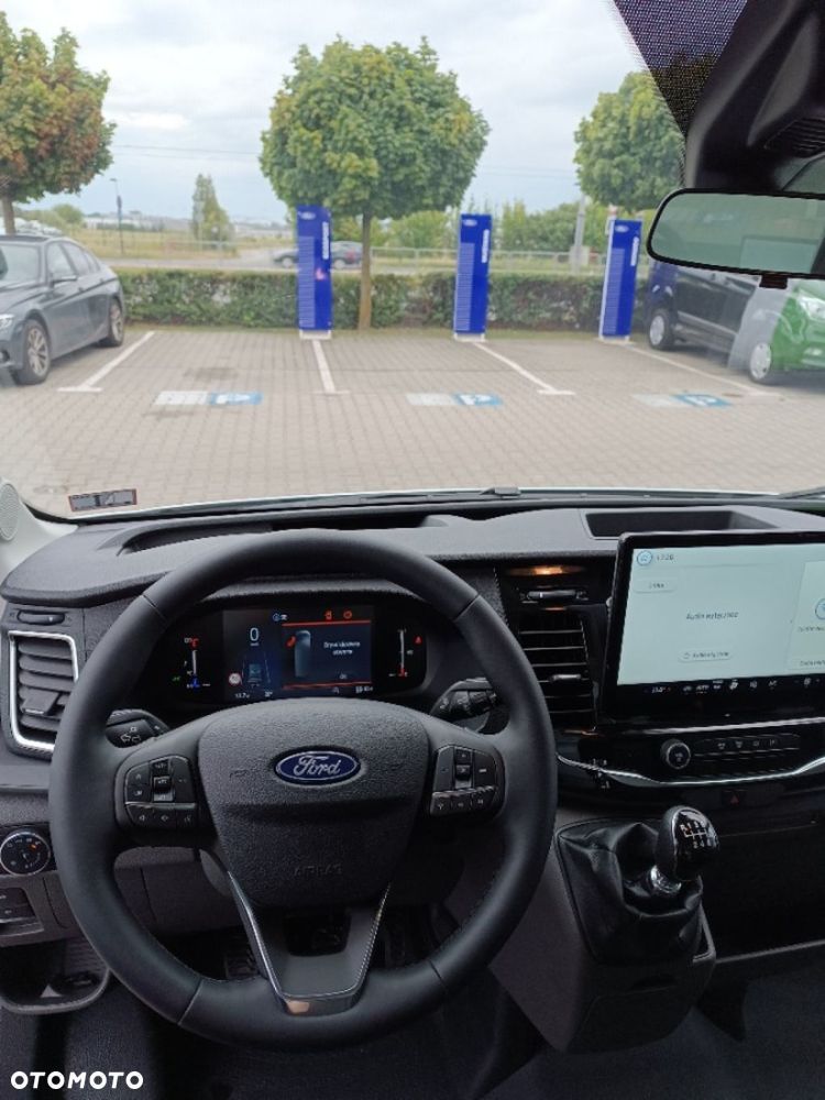 Ford Transit - 10