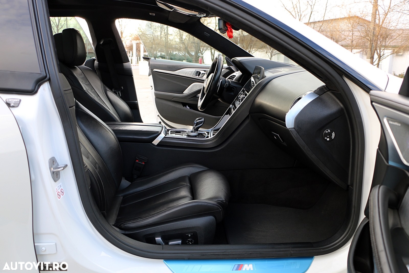 BMW Seria 8 - 22