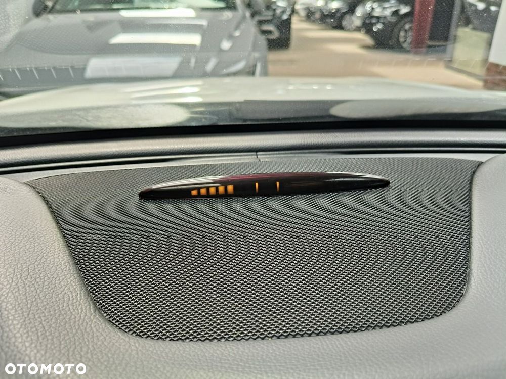 Mercedes-Benz CLA 180 7G-DCT AMG Line - 25