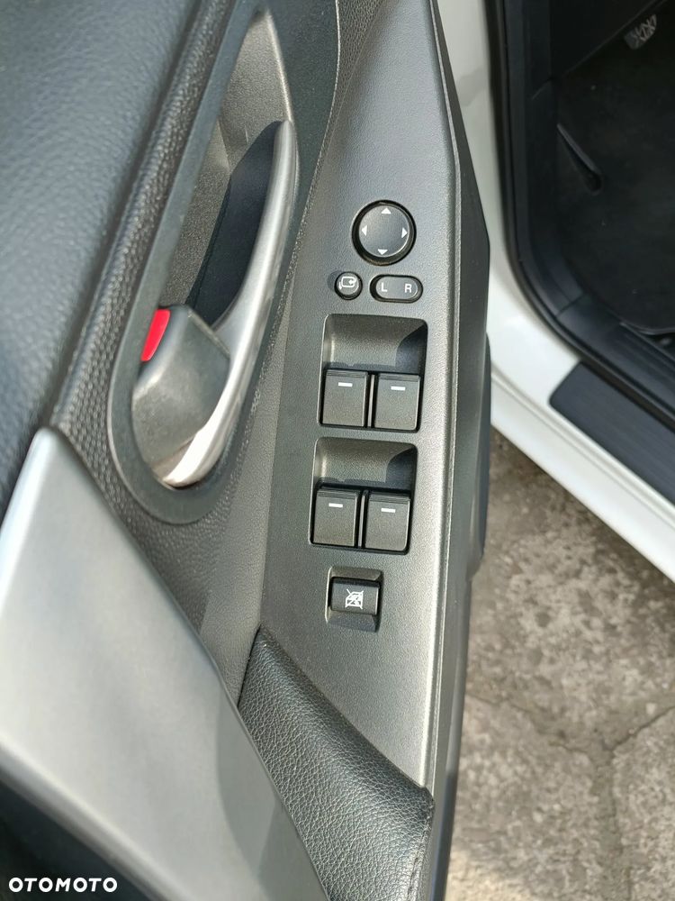 Mazda 3 2.0 Exclusive + - 14
