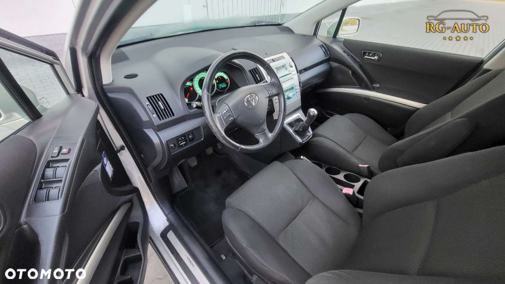 Toyota Corolla Verso - 28