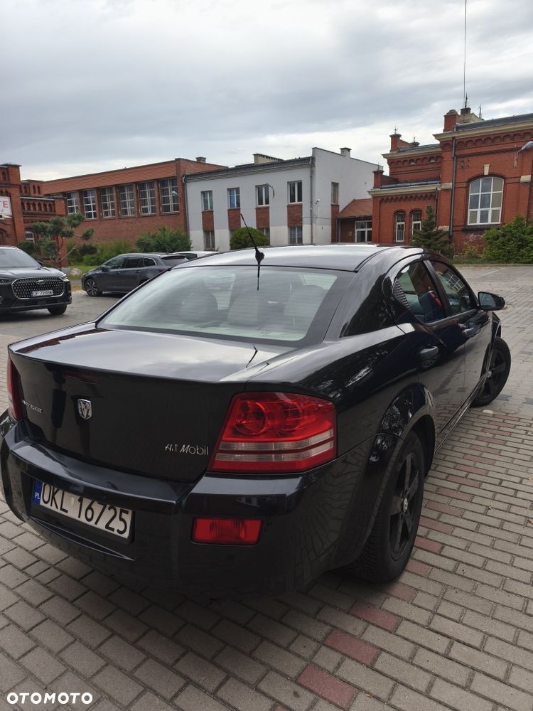 Dodge Avenger - 2