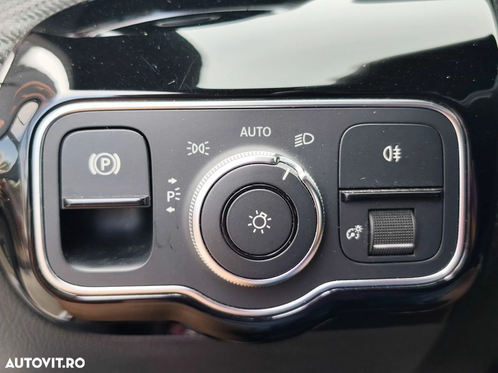 Mercedes-Benz A 180 d 7G-DCT - 26