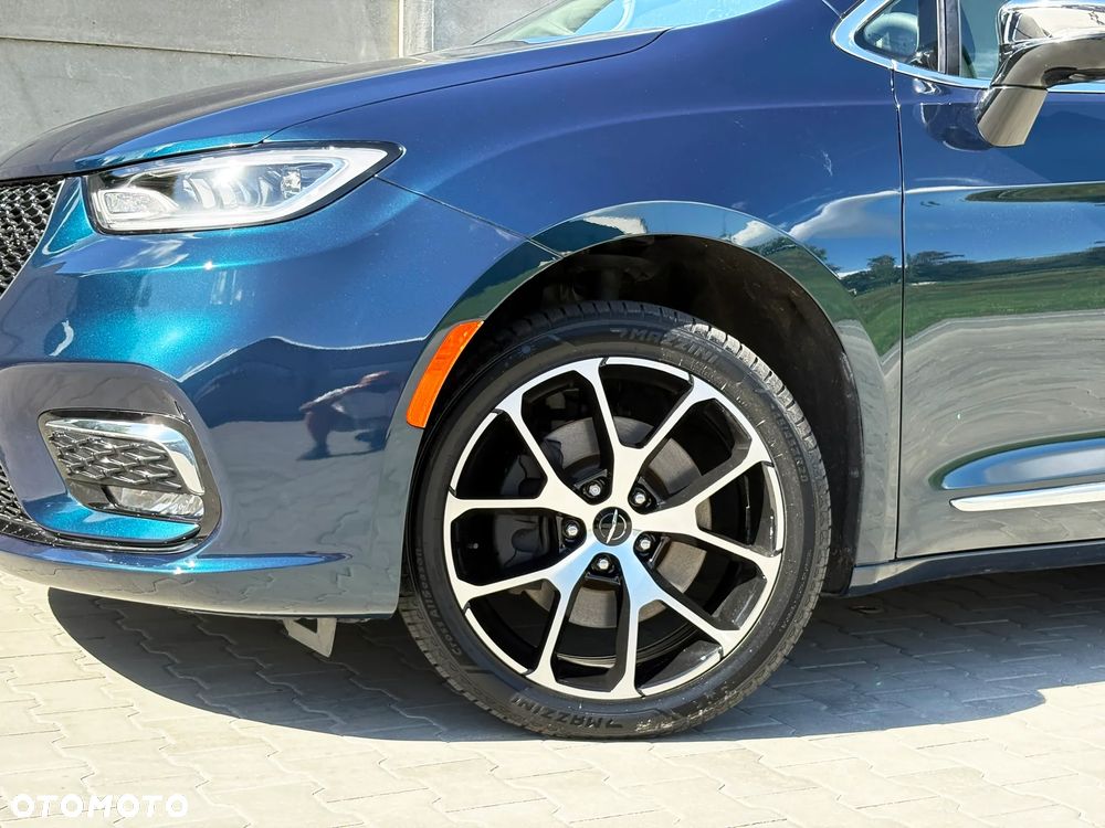 Chrysler Pacifica - 12