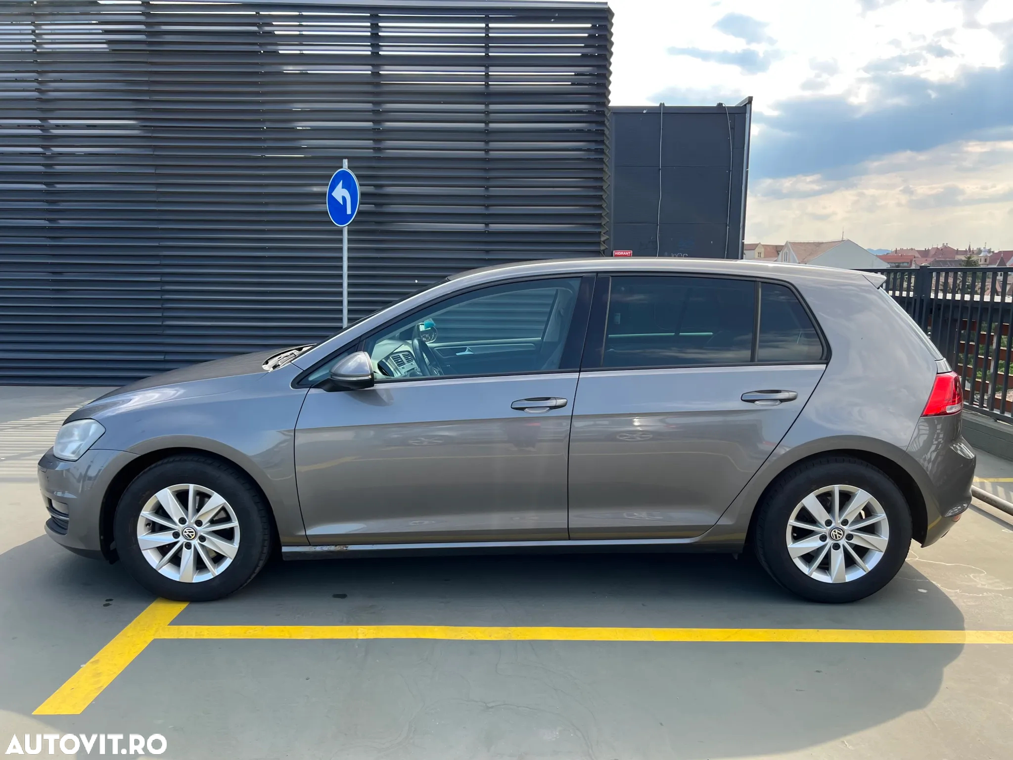 Volkswagen Golf 1.6 TDI DSG BMT Comfortline - 2