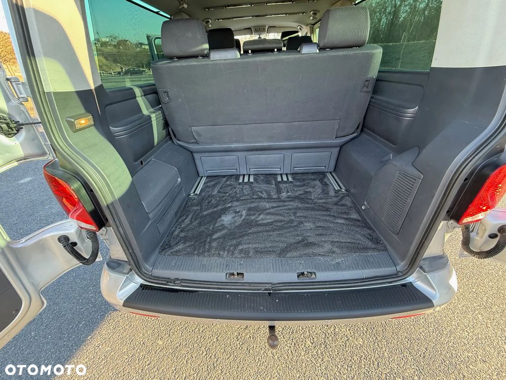 Volkswagen Multivan - 17