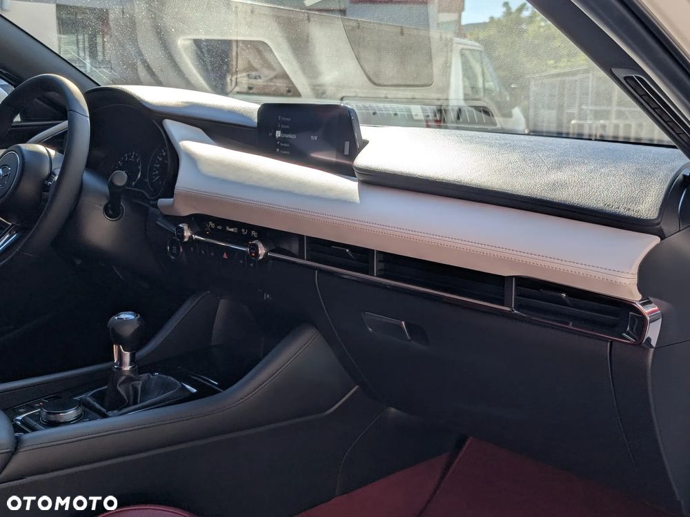 Mazda 3 - 6