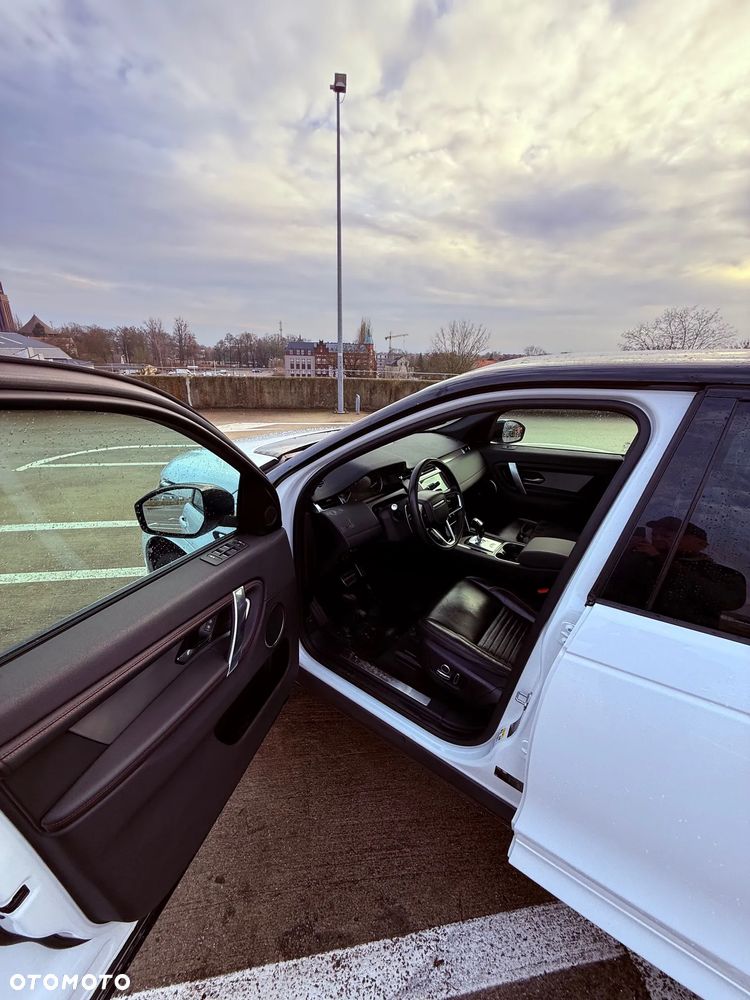 Land Rover Discovery Sport 2.0 P200 mHEV R-Dynamic - 25