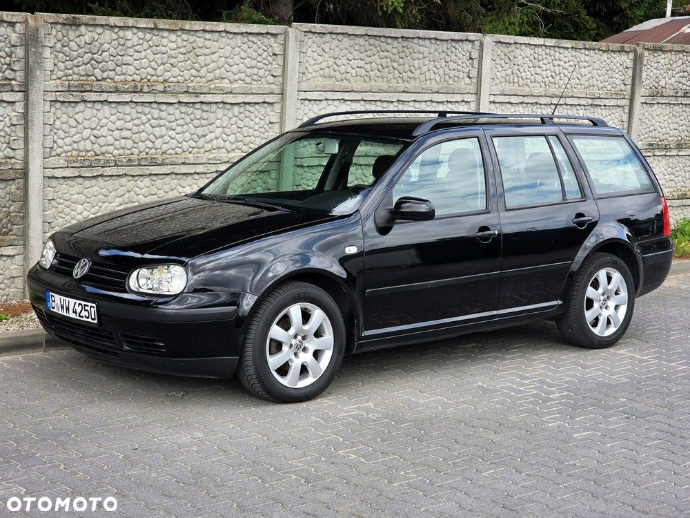 Volkswagen Golf - 1