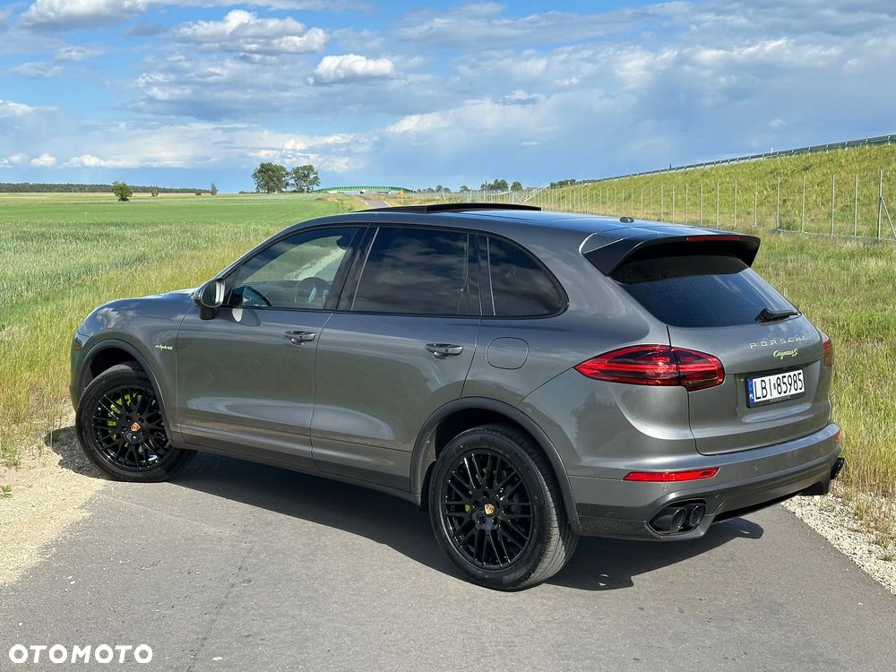 Porsche Cayenne S E-Hybrid - 24