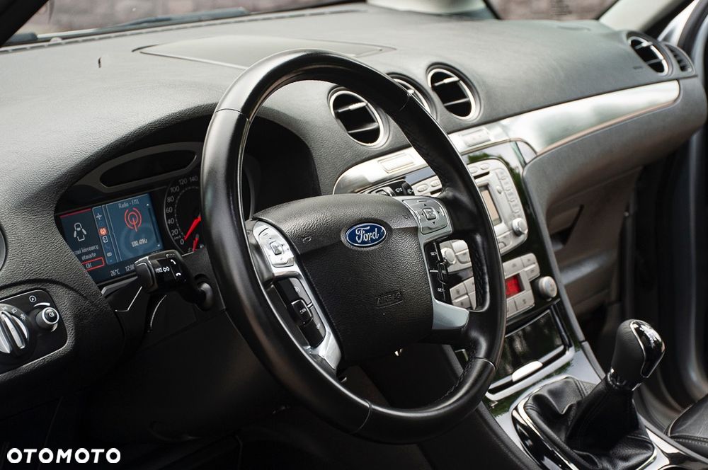 Ford S-Max 2.0 Viva Titanium - 32