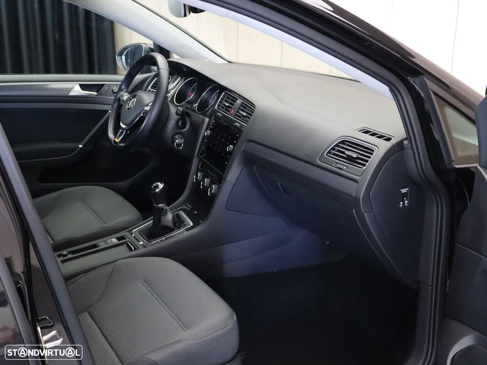 VW Golf 1.6 TDI Confortline - 15