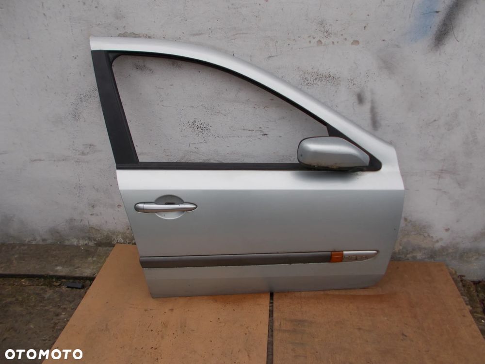 RENAULT LAGUNA II DRZWI PRAWE PRZÓD PRZEDNIE - 1