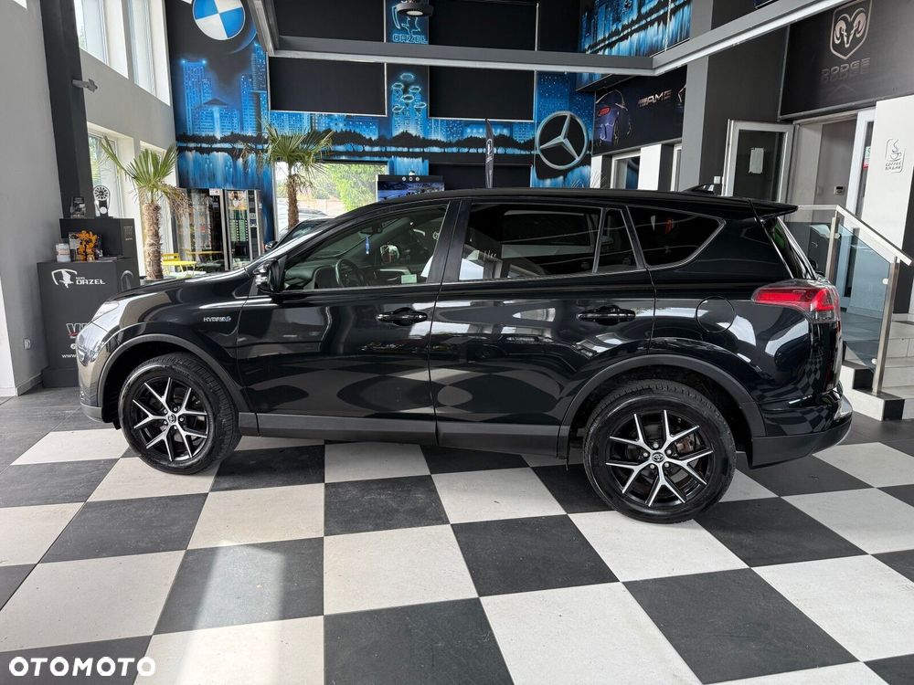 Toyota RAV4 - 8