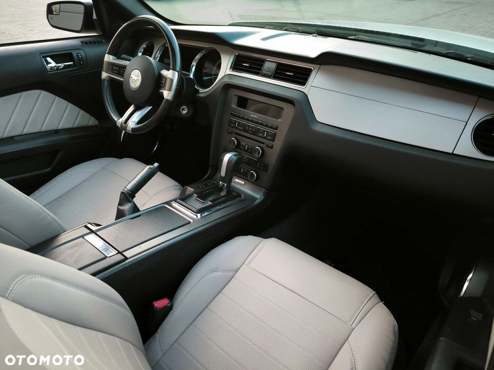 Ford Mustang 3.7 V6 Premium - 8