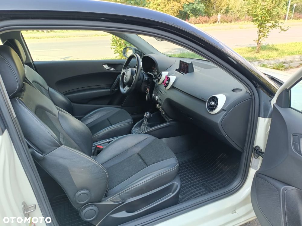 Audi A1 1.6 TDI Attraction S tronic - 14