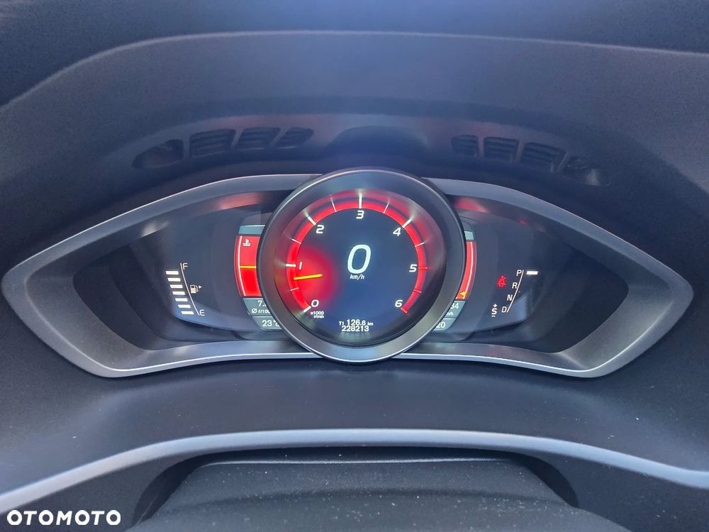 Volvo V40 Cross Country D3 Geartronic Momentum - 18