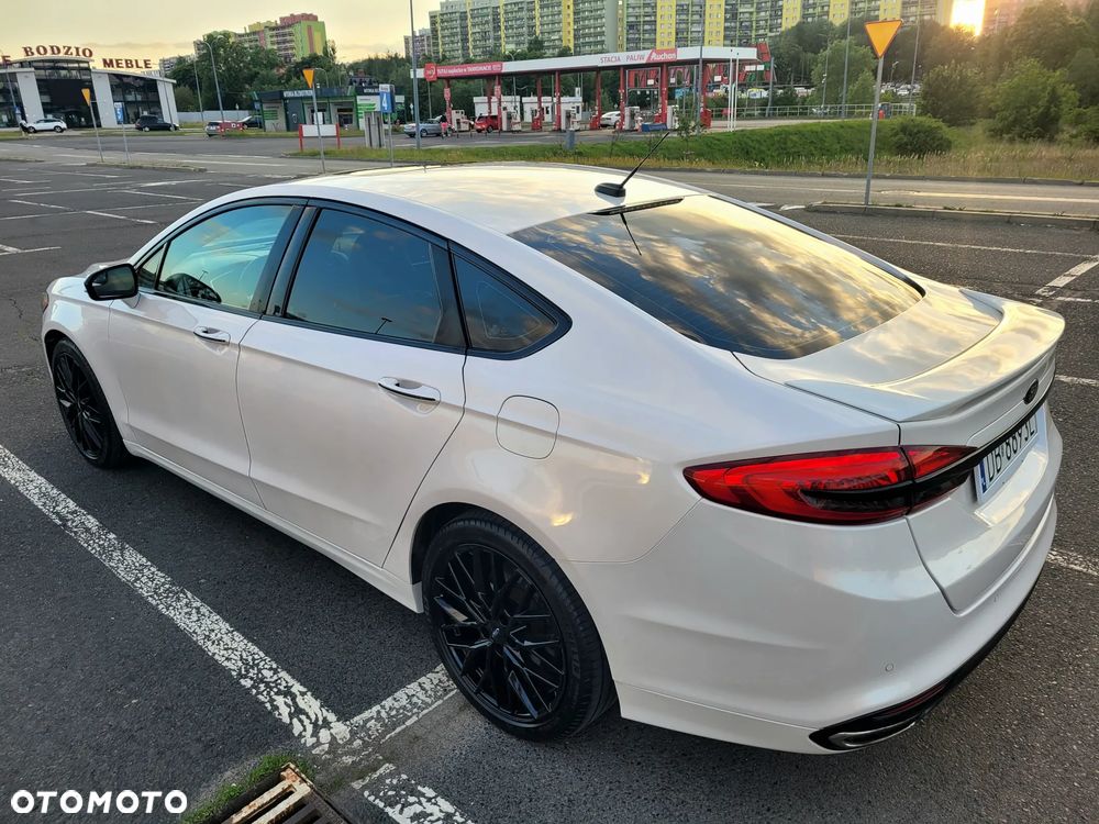 Ford Fusion - 21