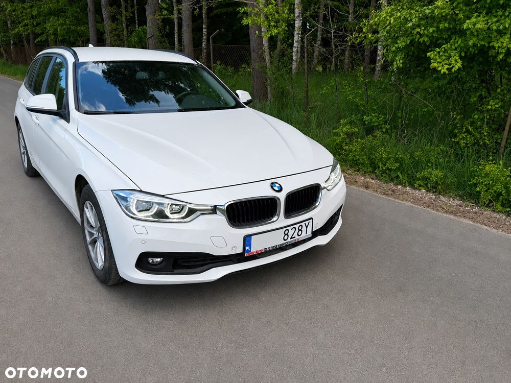 BMW Seria 3 318i - 21