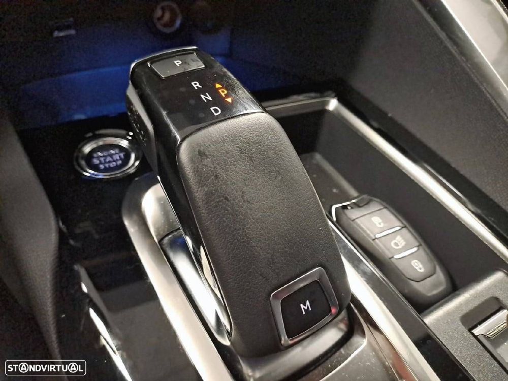 Peugeot 3008 1.2 PureTech Allure Pack EAT8 - 19