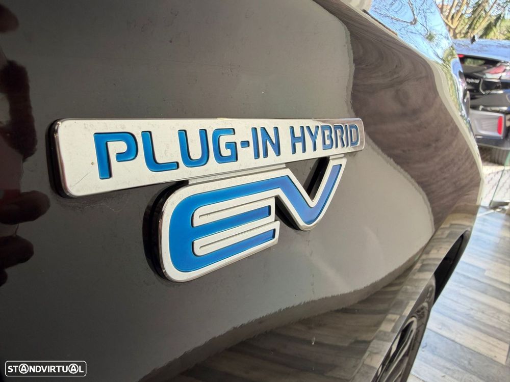 Mitsubishi Outlander 2.0 Instyle Navi - 32