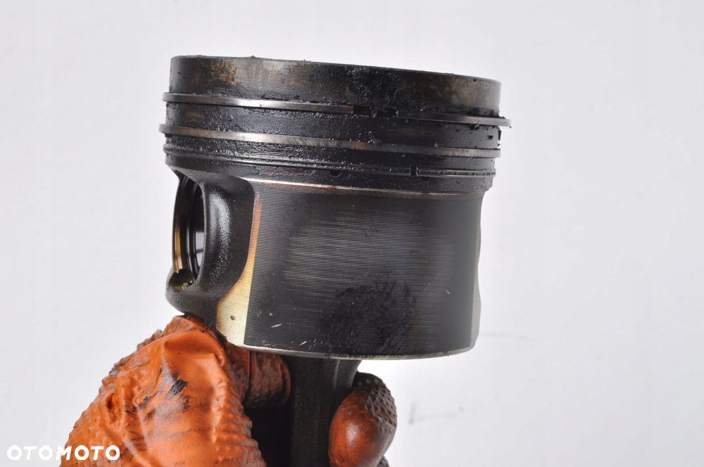 BMW E84 2.0 D TŁOK Z KORBOWODEM - 5