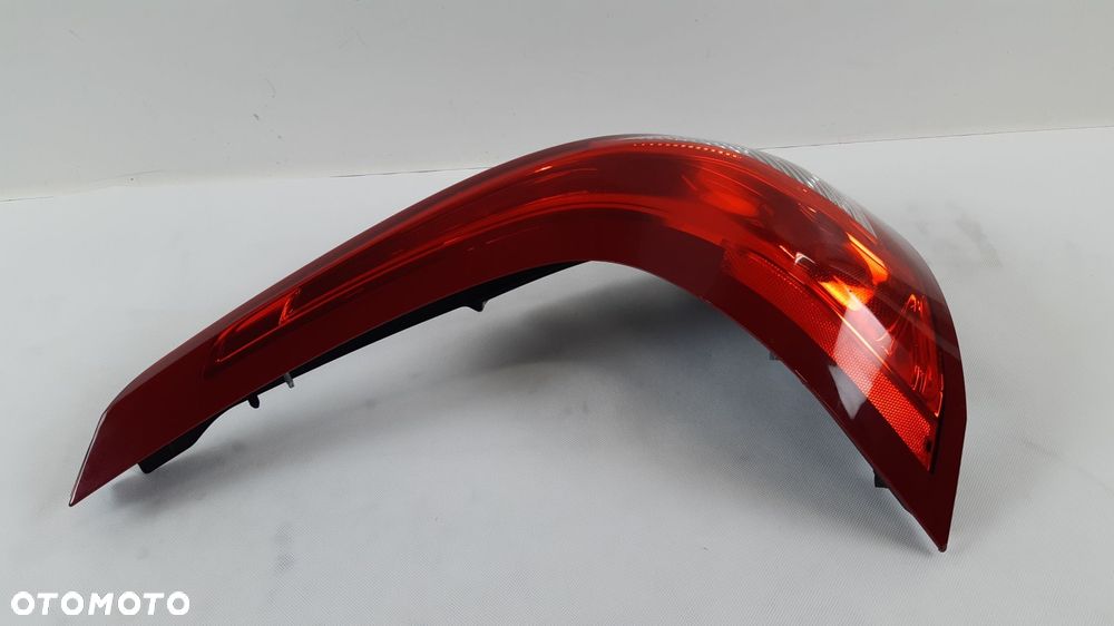 VOLVO XC60 I LIFT LAMPA LEWA TYŁ 31323034 - 2