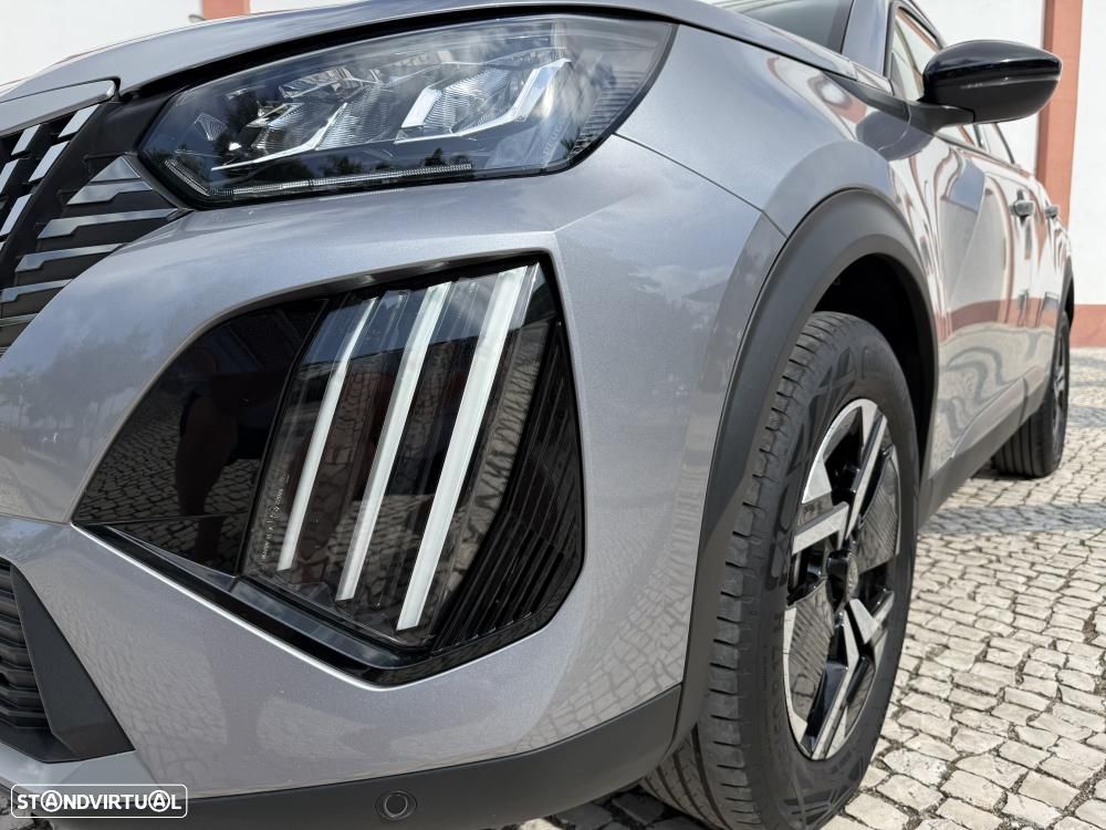 Peugeot 2008 1.2 Hybrid Allure e-DCS6 - 8
