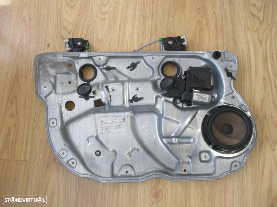 Elevador vidro electrico VW Volkswagen Polo frente esquerdo 2002 a 2008 - 1