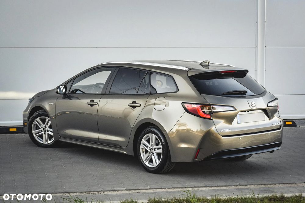 Suzuki Swace 1.8 Hybrid Premium Plus CVT - 4