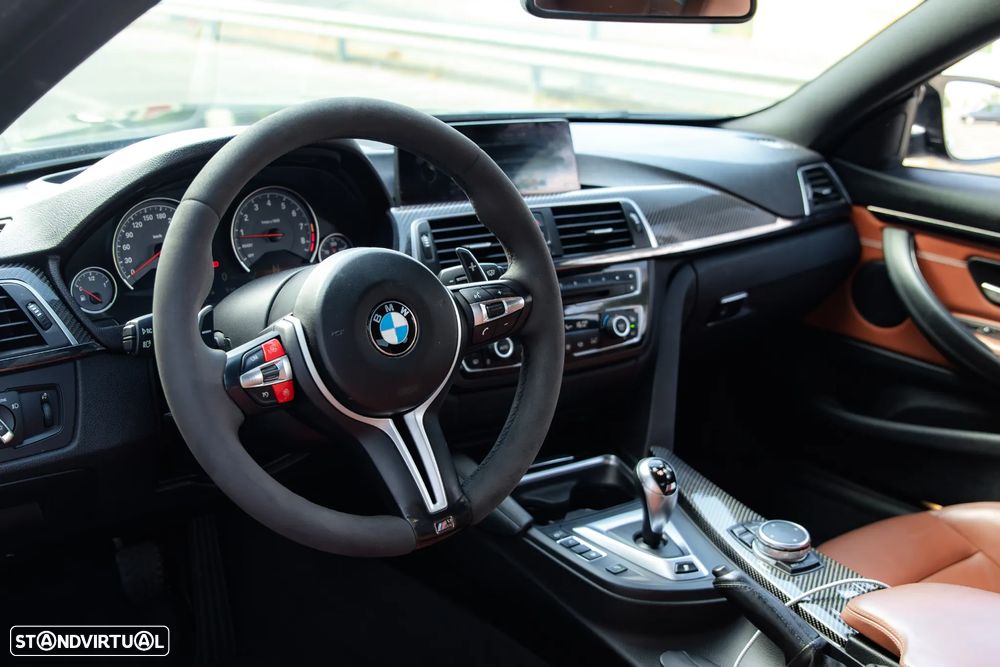 BMW M4 Coupe DKG - 33